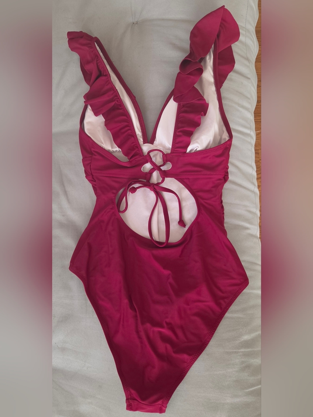 Women's Ruffled Deep V One-Piece Swimsuit - Sz Medium- Magenta- Cupshe - Picture 4 of 4